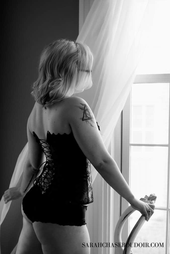 Learning to Love Your Body through Boudoir at idyllicpursuit.com