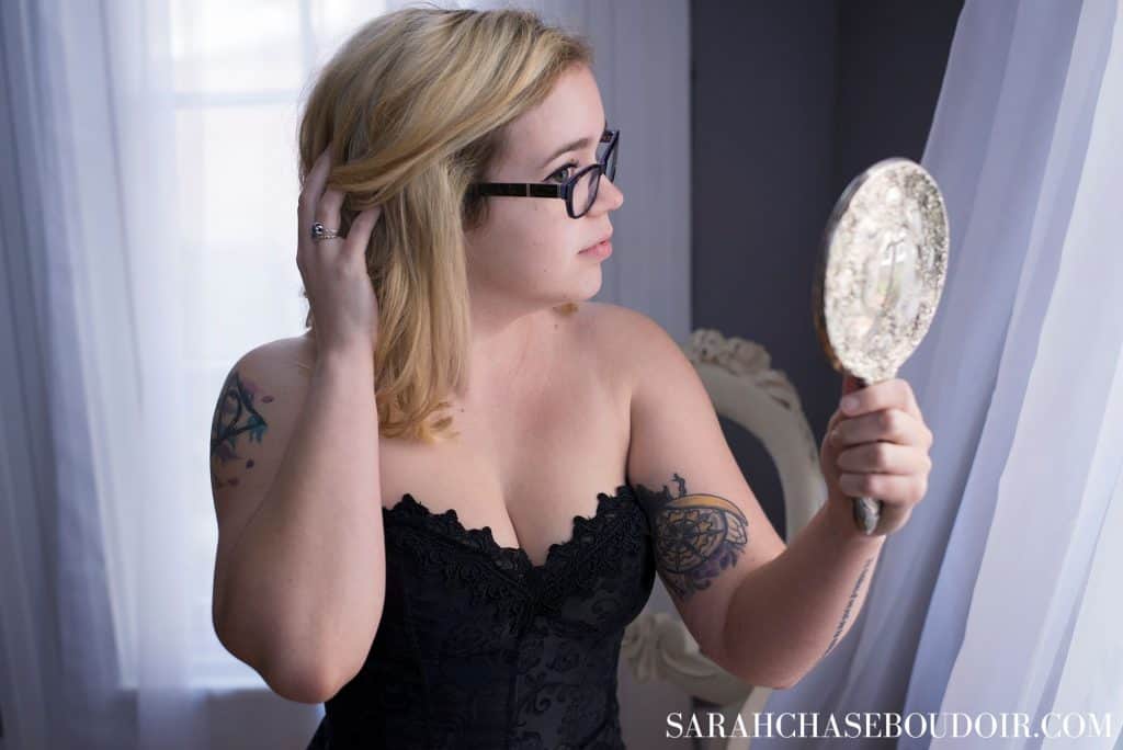 Learning to Love Your Body through Boudoir at idyllicpursuit.com
