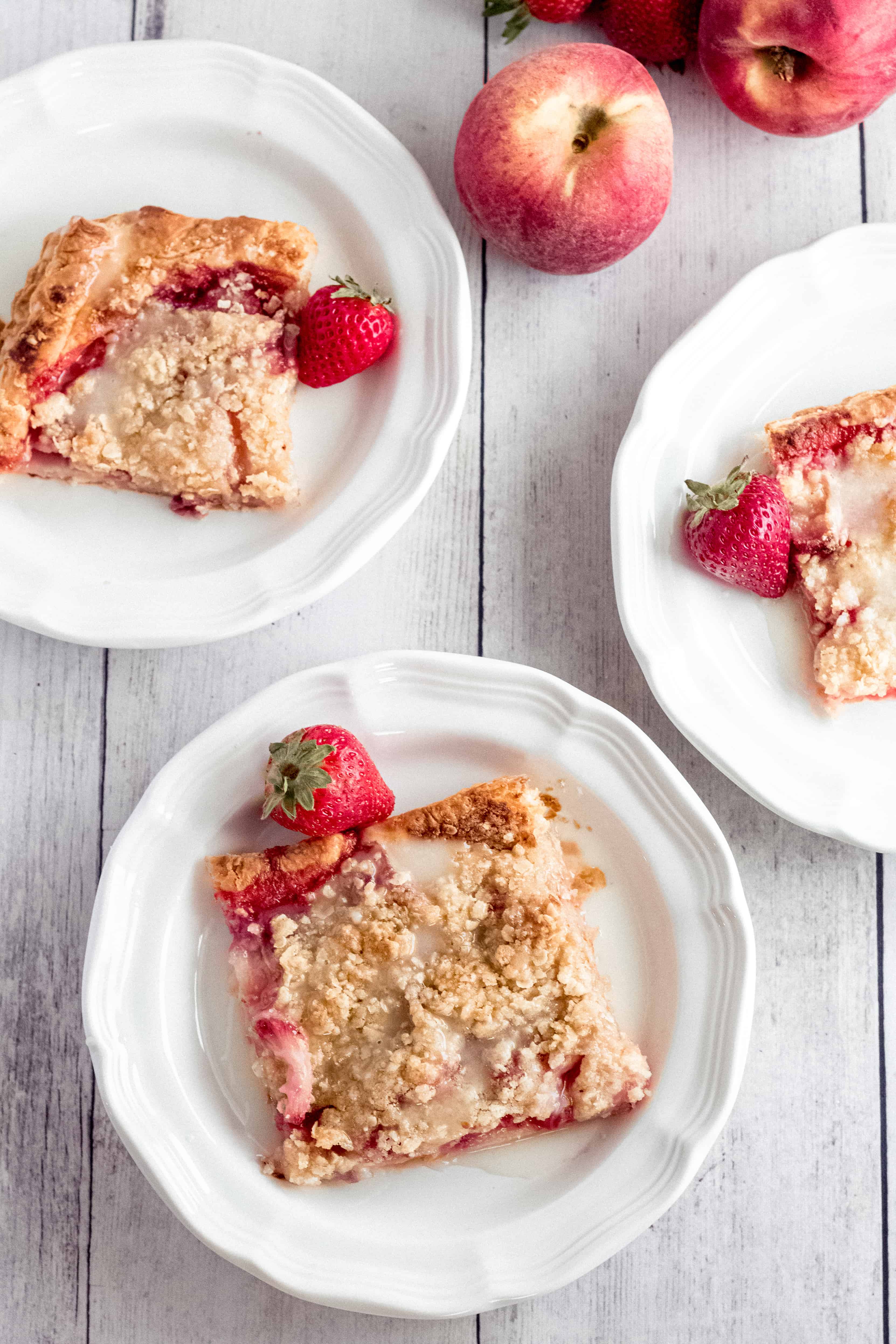 The Best White Peach Strawberry Crumble Bars