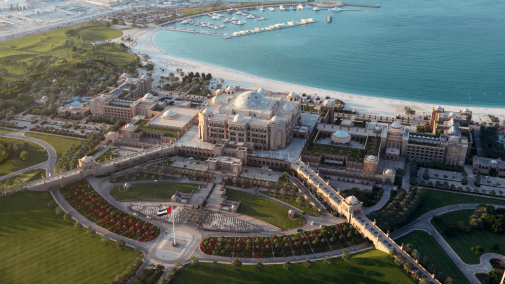 20 photos to inspire you to visit Abu Dhabi - Emirates Palace