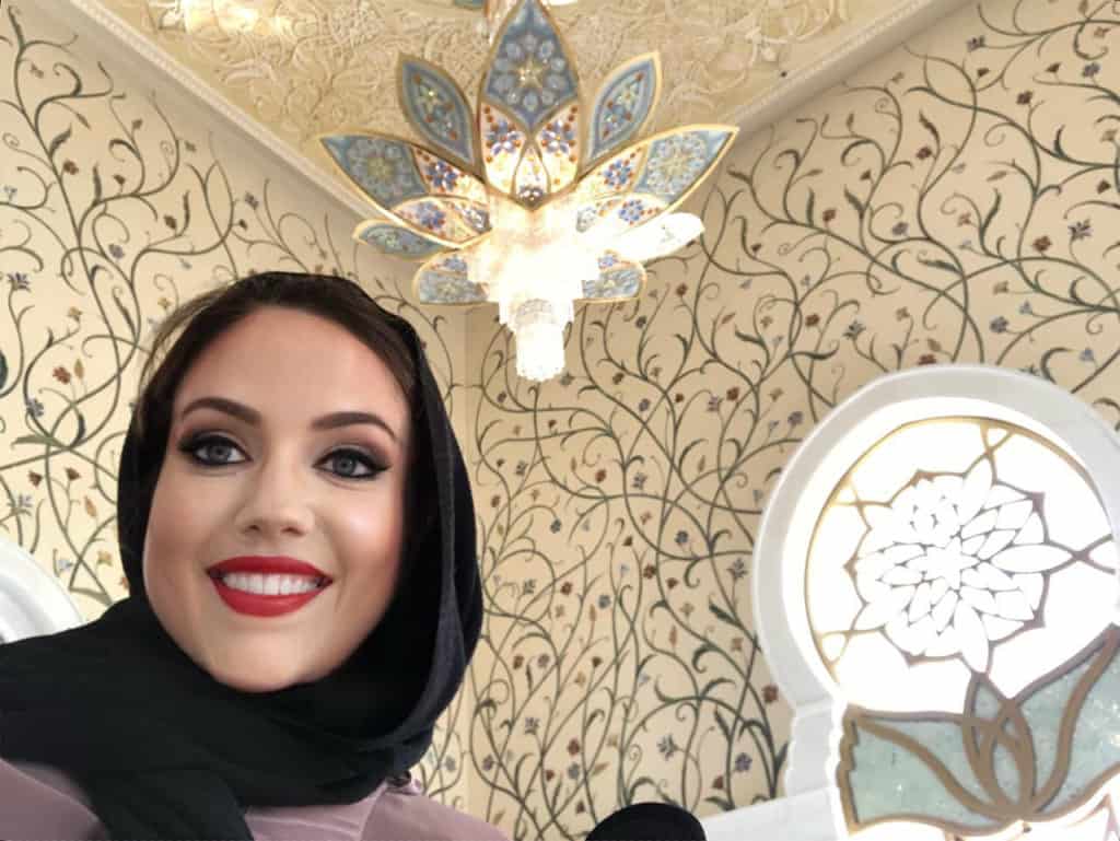 20 photos to inspire you to visit Abu Dhabi - ornate lighting inside of Sheikh Zayed Grand Mosque - photos of Abu Dhabi