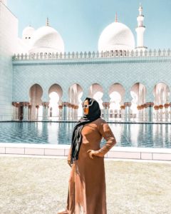 20 photos to inspire you to visit Abu Dhabi - attire for Sheikh Zayed Grand Mosque