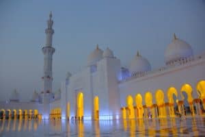 20 photos to inspire you to visit Abu Dhabi - Sheikh Zayed Grand Mosque at night