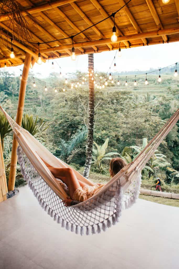 Slow living: what it is, and how to do it. 