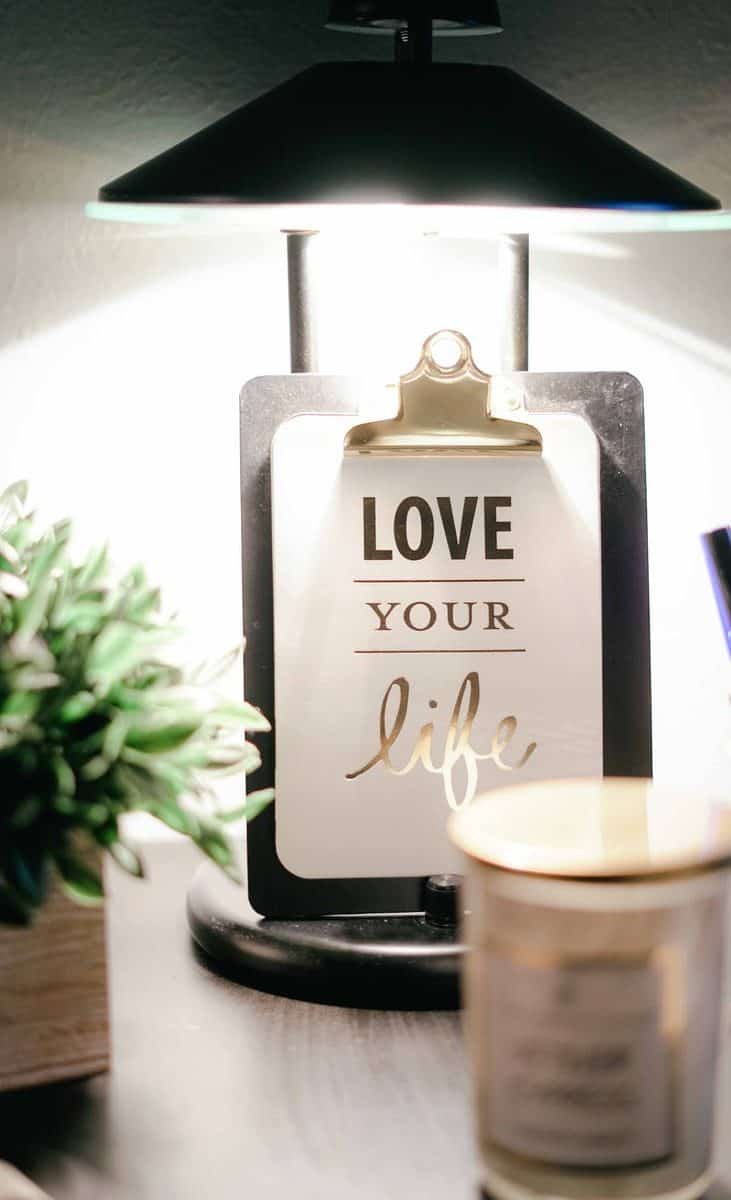 love your life clipboard decor