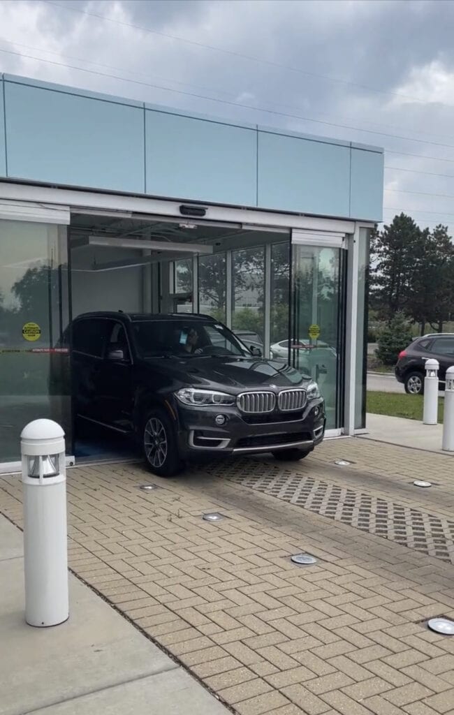 Carvana Review: the sold me a stolen car.