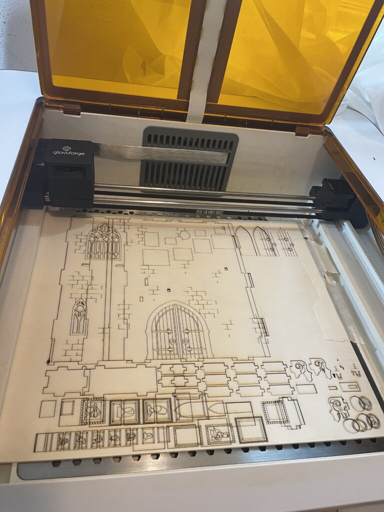 Glowforge Aura Review: it doesn't work; miss-cuts