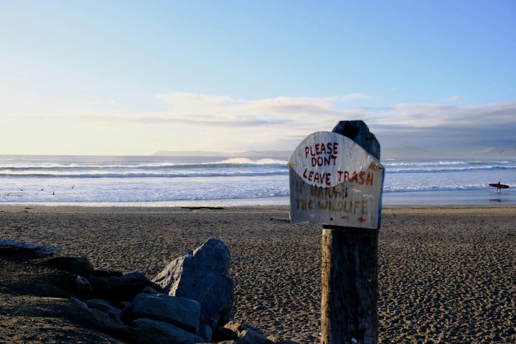 Beach Dustbin sign