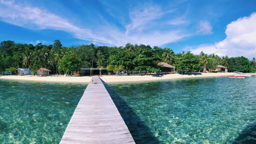 Buka Buka Island, at the door of the Togean Islands