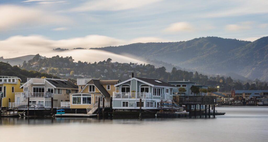 Floating Cabin in Sausalito, California