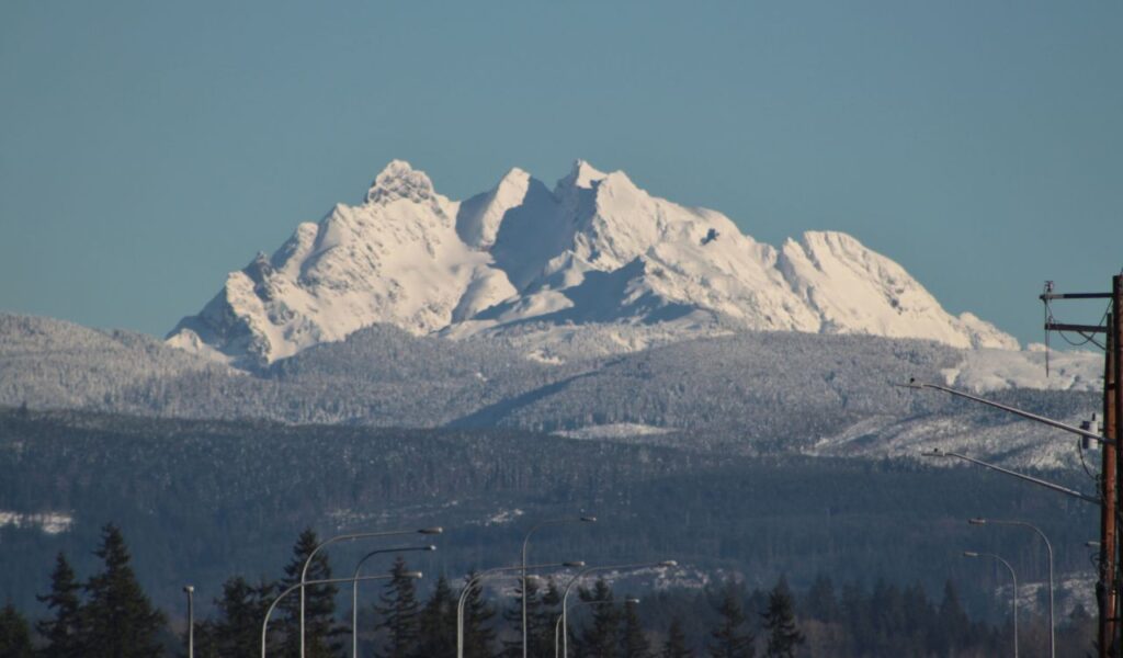 Mount Shuksan, a snow-capped peak in the North Cascades of Washington State, showcasing stunning winter landscapes.