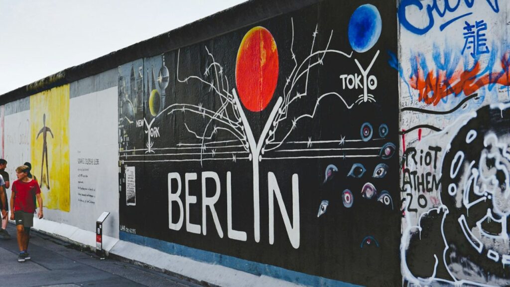 Berlin self-guided tour street art headphones