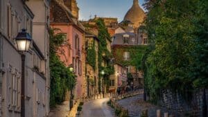 Montmartre Eiffel view sunset bench