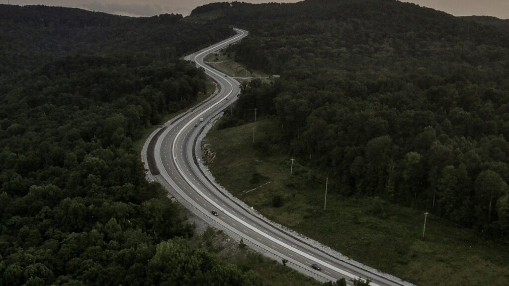 Tennessee Mountains winding road