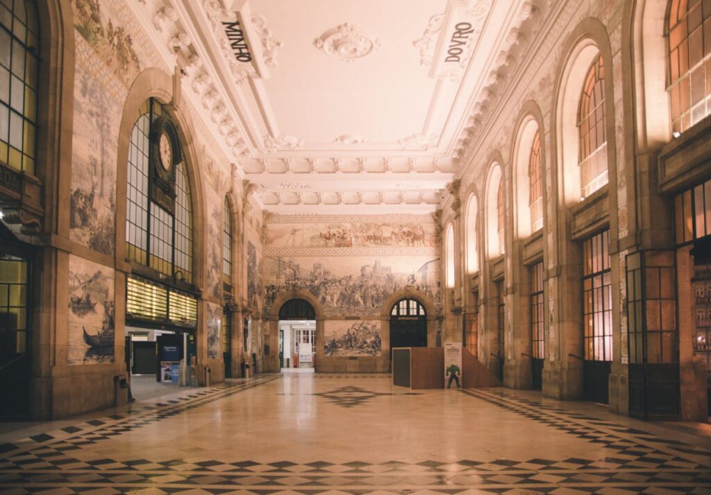 São Bento Station, Porto