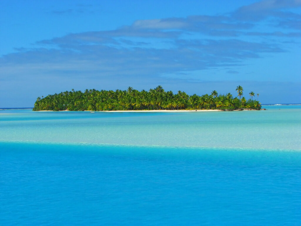 Beautiful beach in One Foot Island, Aitutaki, Cook Islands