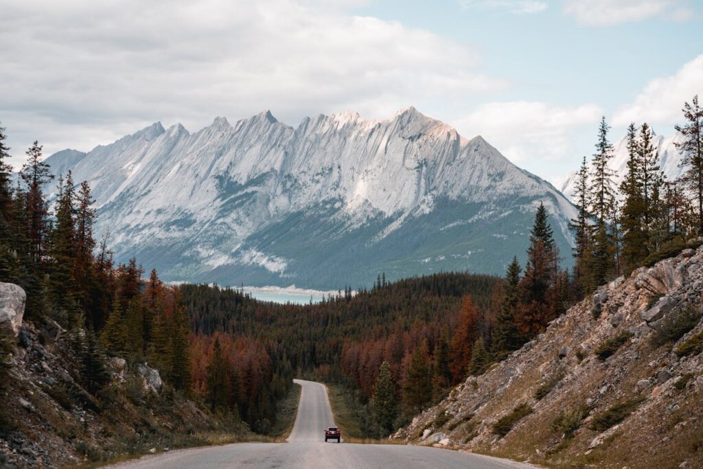 Maligne Lake Road, Canada