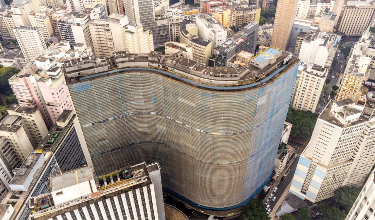SÃO PAULO, BRAZIL, MARCH 13, 2023, Aerial view of the Copan is one of the most important and emblematic buildings in the city of São Paulo, located at number 200 on Avenida Ipiranga.