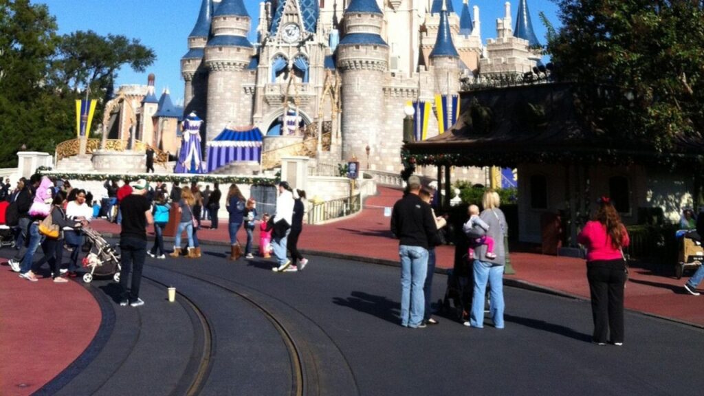 Disney VIP tour guide with family