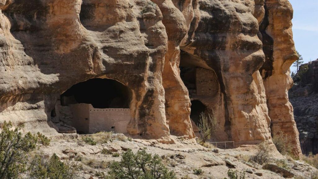 Gila Cliff Dwellings, New Mexico