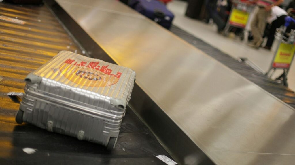 Airport luggage wrapping machine baggage plastic wrap
