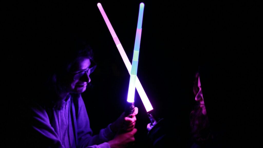 Disney Savi’s Workshop lightsaber building Star Wars