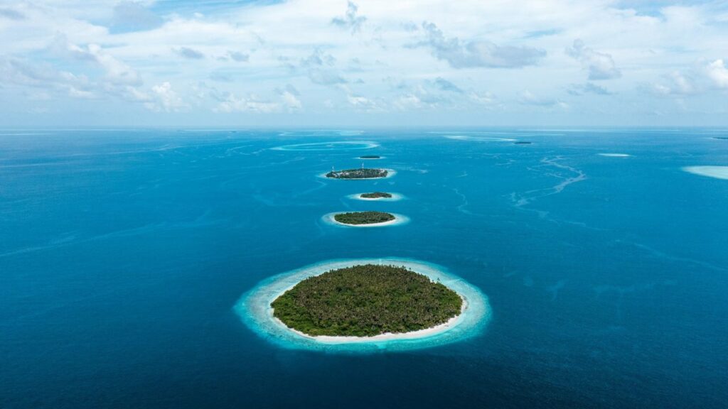 maldives: ari & baa atolls
