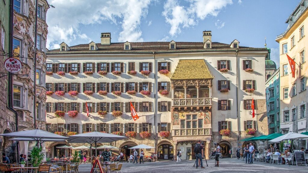  Innsbruck’s Iconic Golden Roof