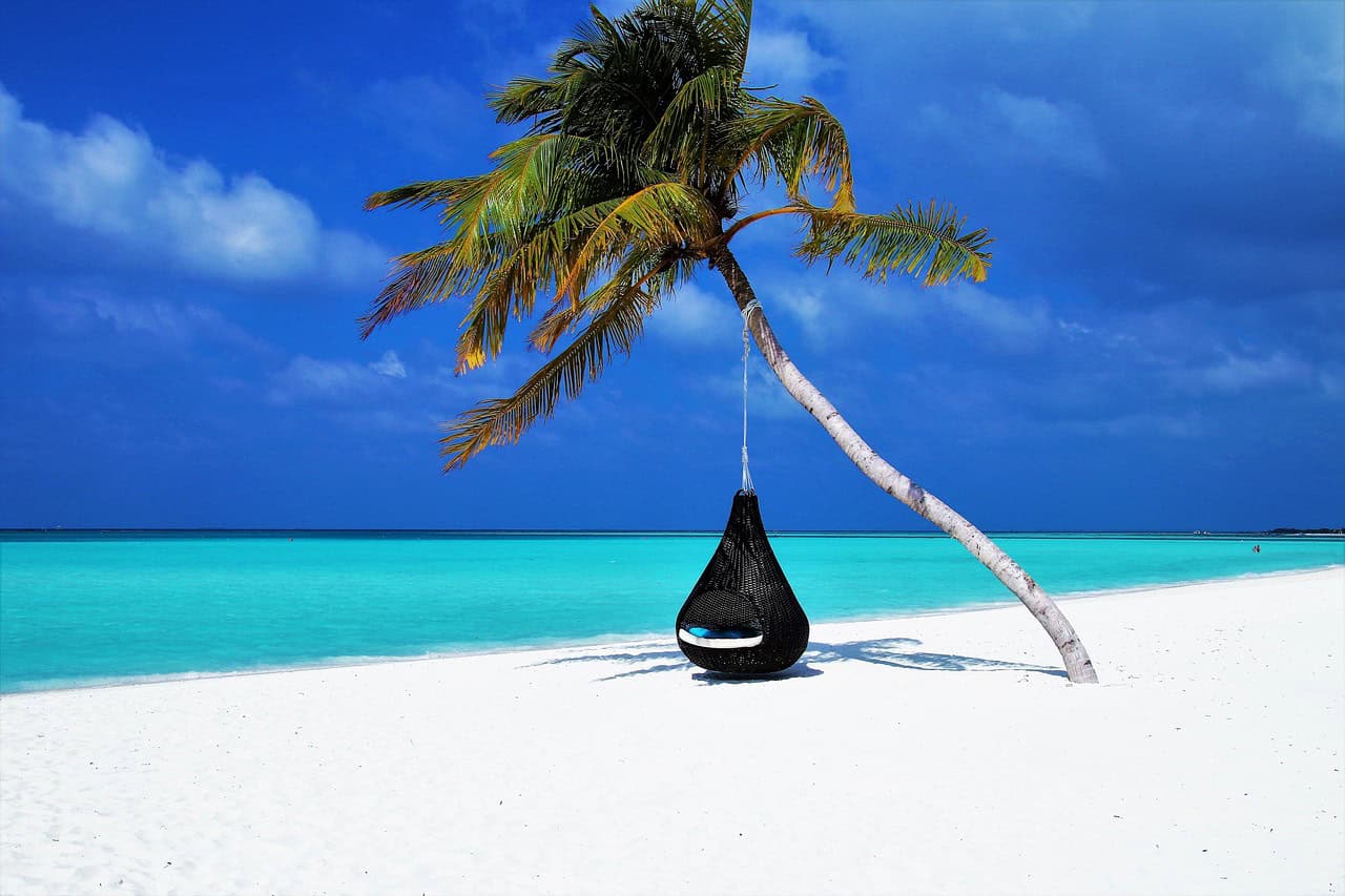 10 Quiet Island Beaches That Feel Like Your Own Secret