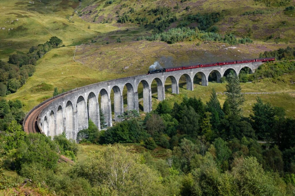 Jacobite steam train Glenfinnan Viaduct