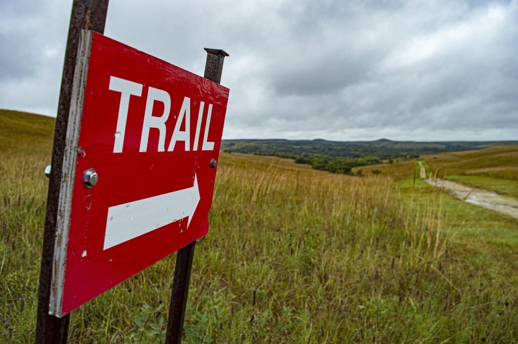 Hiking trail sign Hawaii

