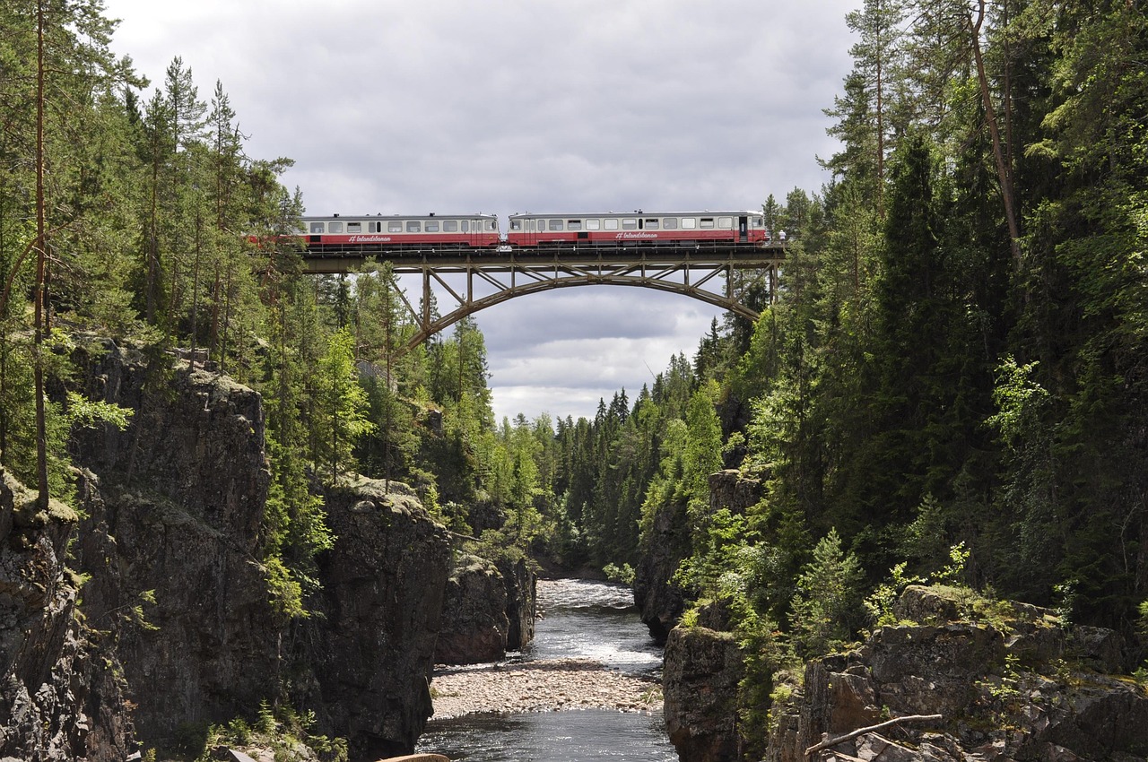 Amtrak Cardinal train New River Gorge scenery