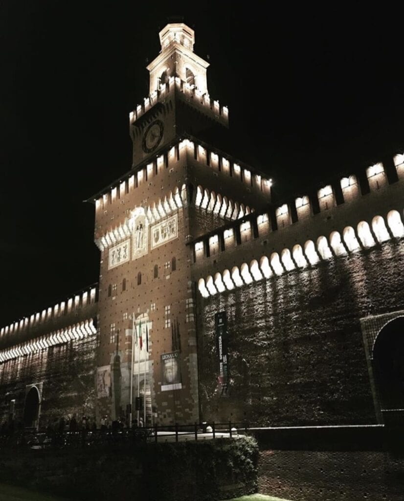 Wander at Night in Castello