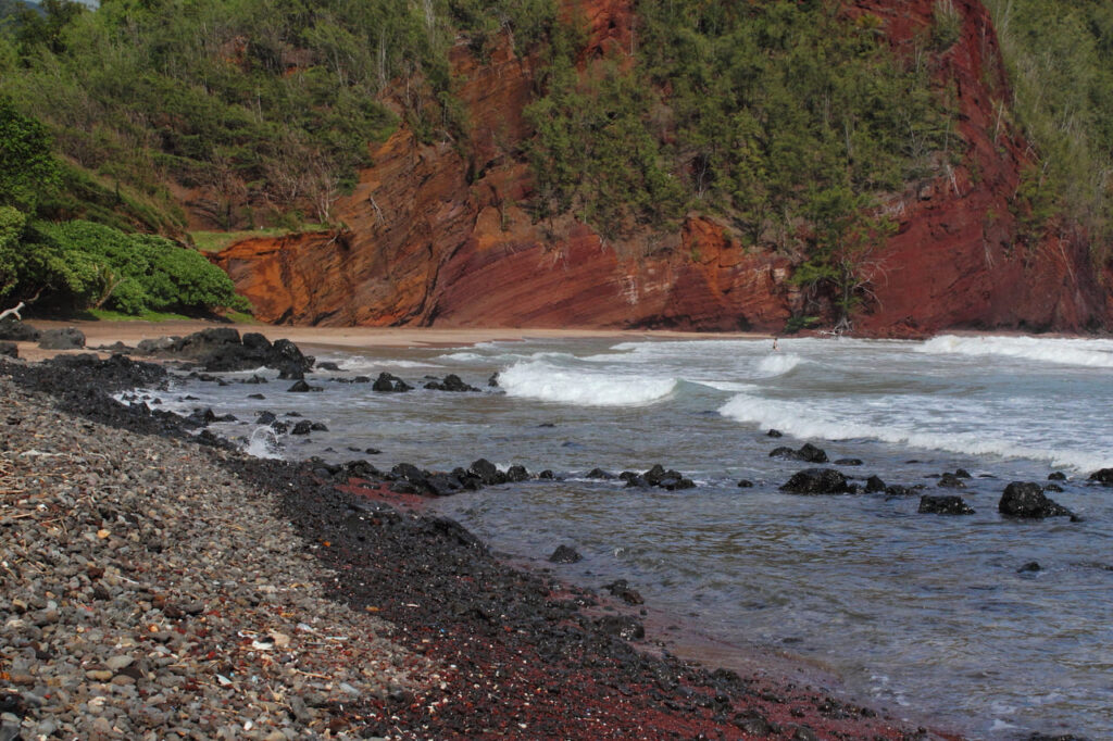 Kaihalulu Red Sand Beach, Hawaii
