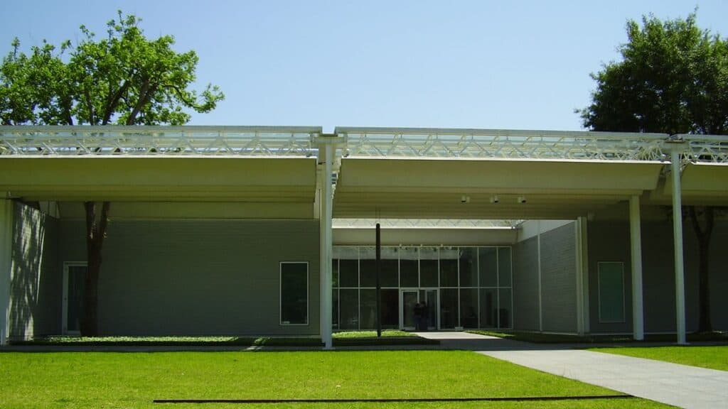 Menil Collection Houston exterior and interior galleries