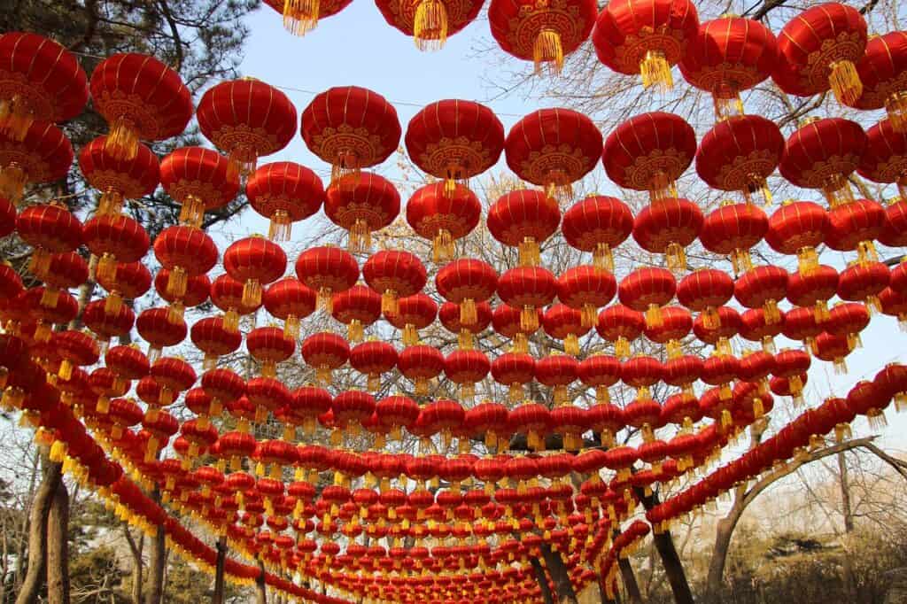 China Lantern Festival Lunar New Year silk lanterns red gold decorations street