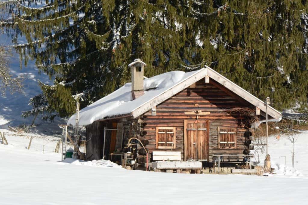 eco stay hut winter image