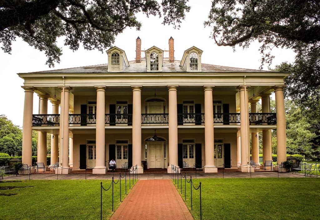 Oak alley plantation, Southern plantation, Mansion image.