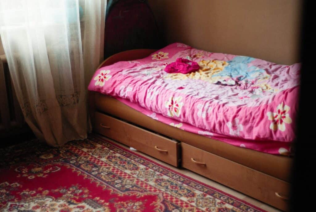 Under-Bed Drawers and Lift-Up Platforms