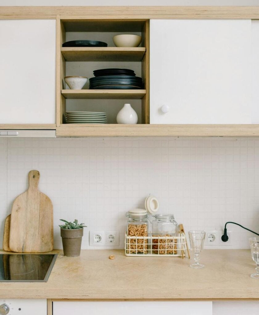 Overhead Cabinets That Double as Shelves