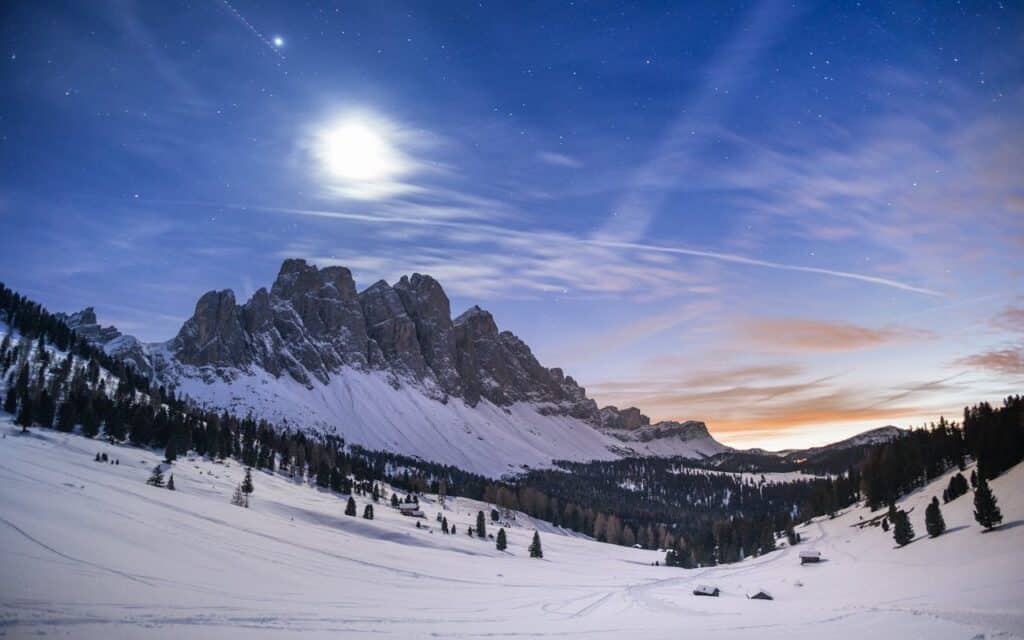 Dolomites ski