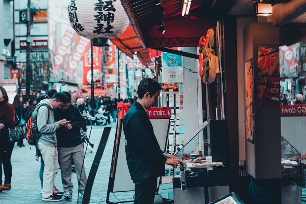 Cash Payment in Japan