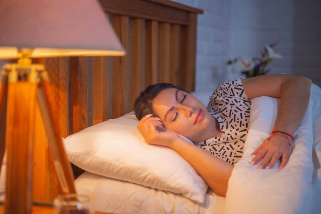 cool bedroom for sleep infographic