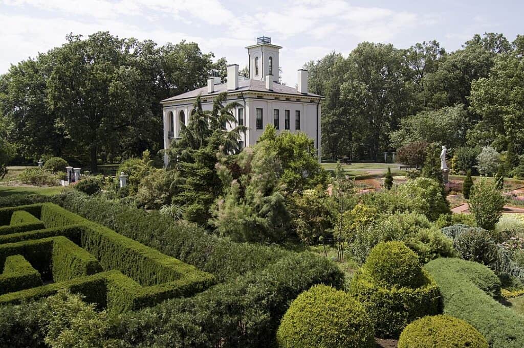 St. Louis, Missouri: Botanical Garden and Tower Grove