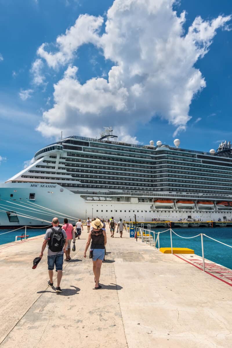 cruise port local life