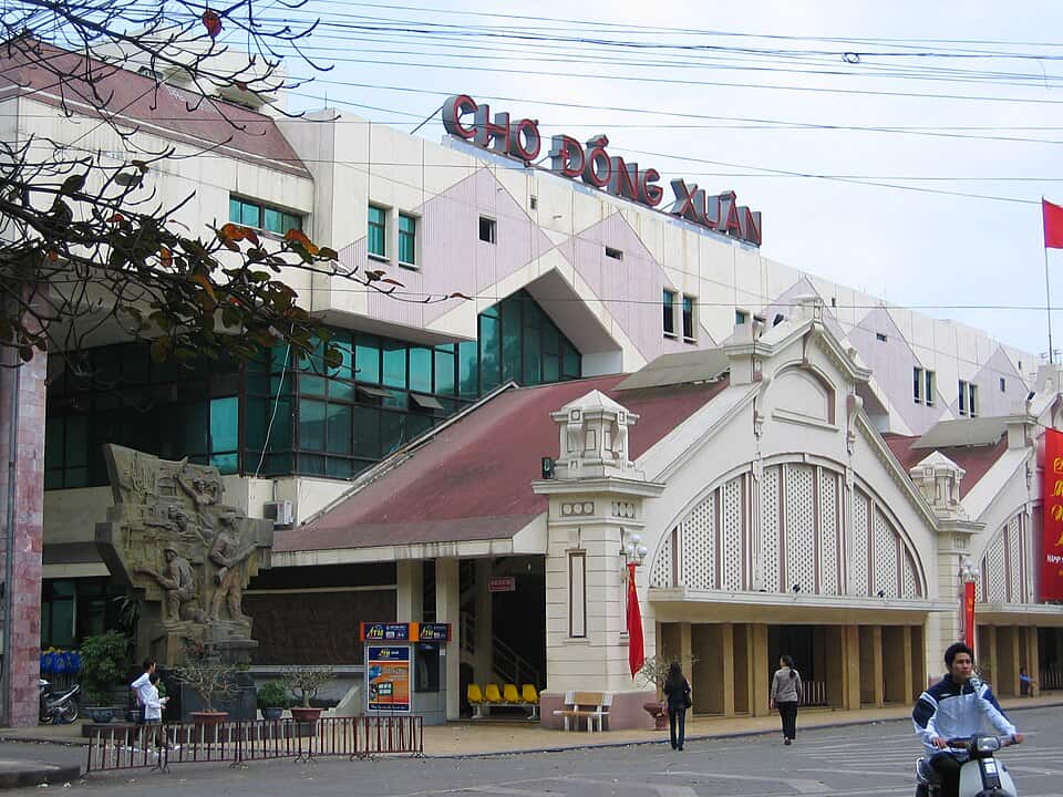 Chợ Đồng Xuân Alleys, Hanoi, Vietnam