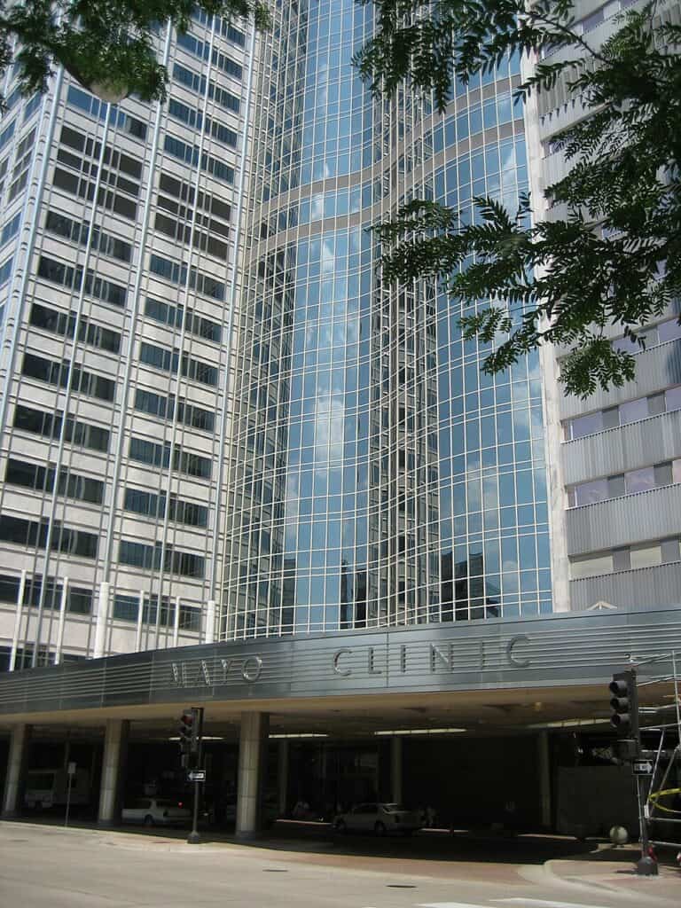 Mayo Clinic Rochester Minnesota exterior