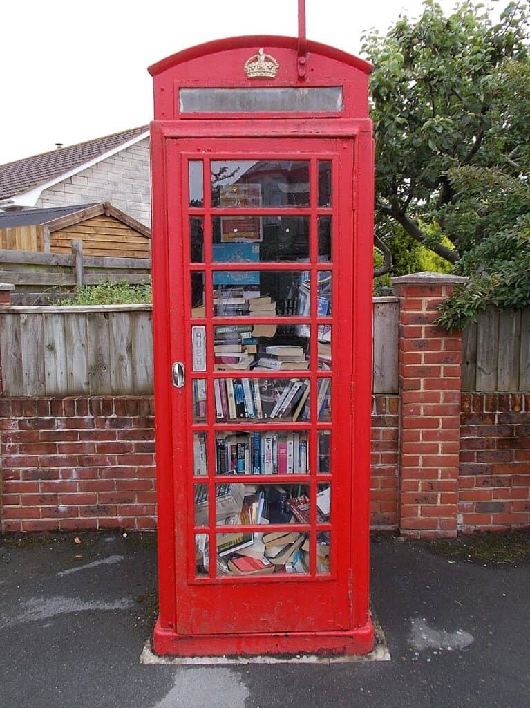 Village Phone Box Libraries (UK)