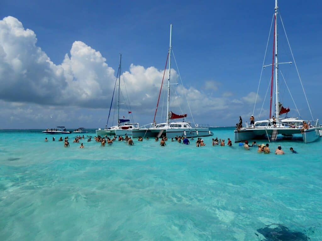 Grand cayman, Cayman islands, Stingray city image.