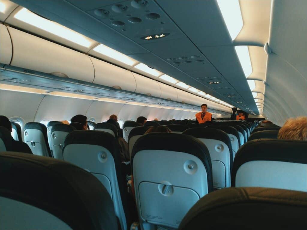 "airplane first class vs economy seats